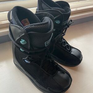 Alamar Black and Blue Snowboard Boots